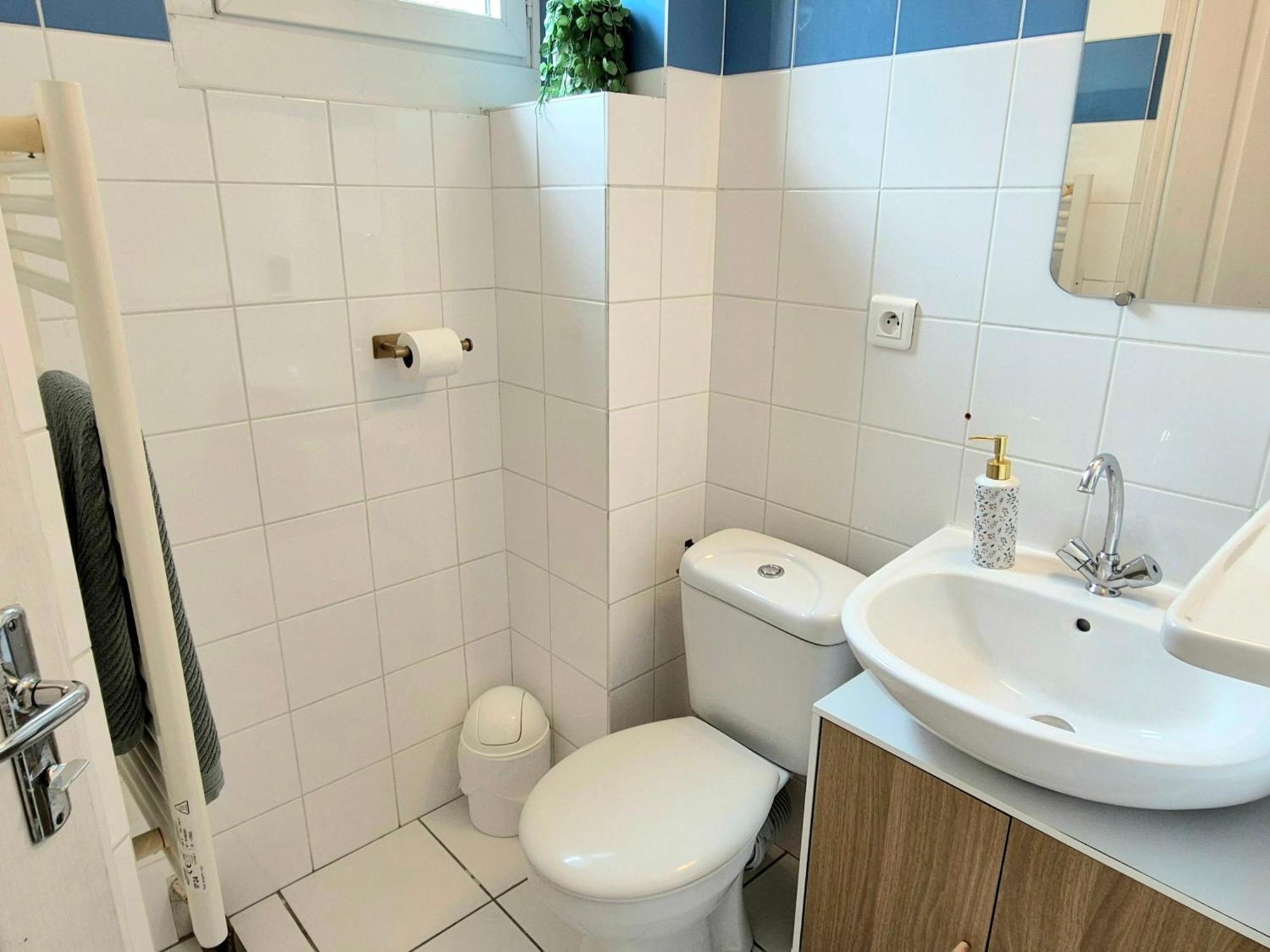 Verdant Oasis - Proche Du Centre - Wifi Gratuit - Parking A Proximite Lourdes Bagian luar foto