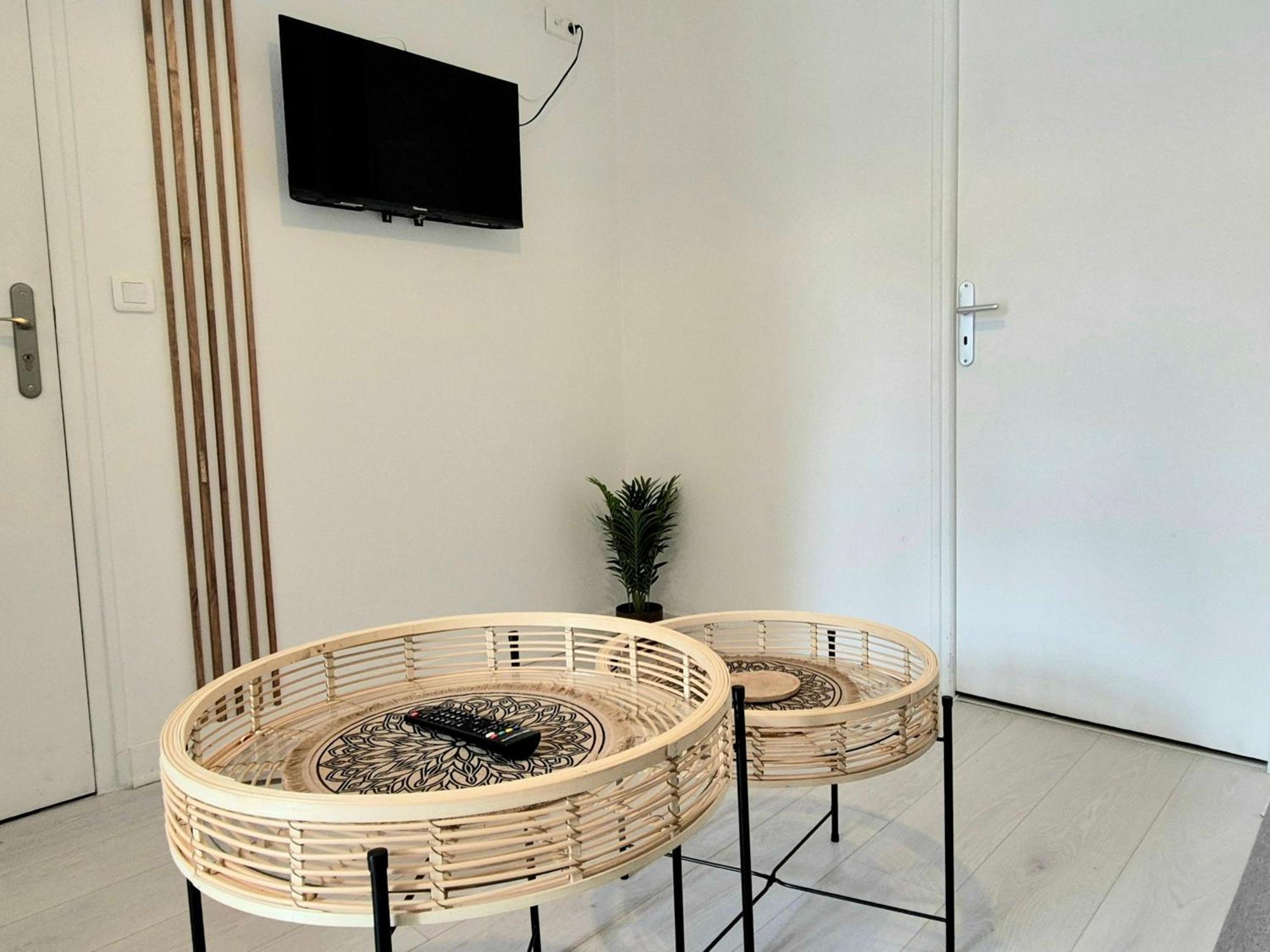 Verdant Oasis - Proche Du Centre - Wifi Gratuit - Parking A Proximite Lourdes Bagian luar foto